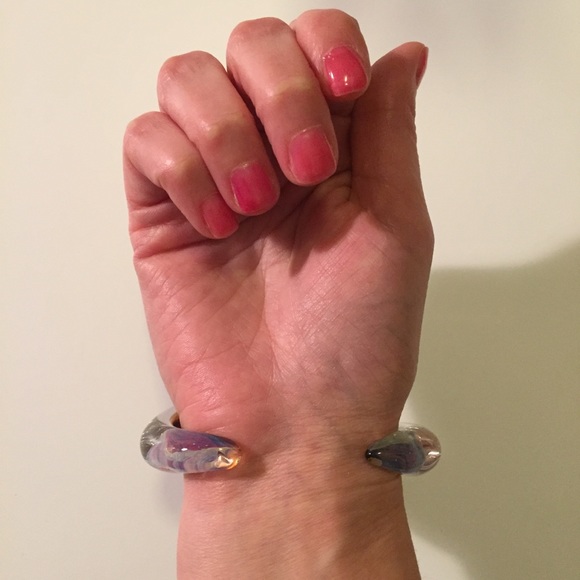 Gorgeous glass bracelet - Picture 3 of 4